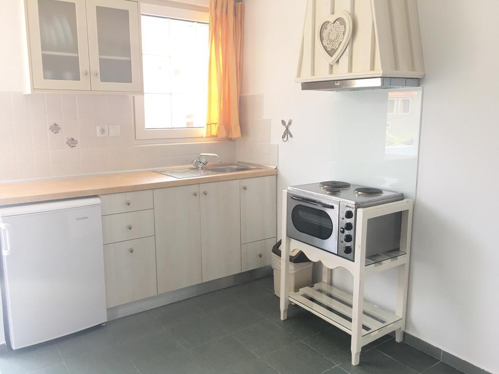 Anni Art Apartments Каливес Екстериор снимка